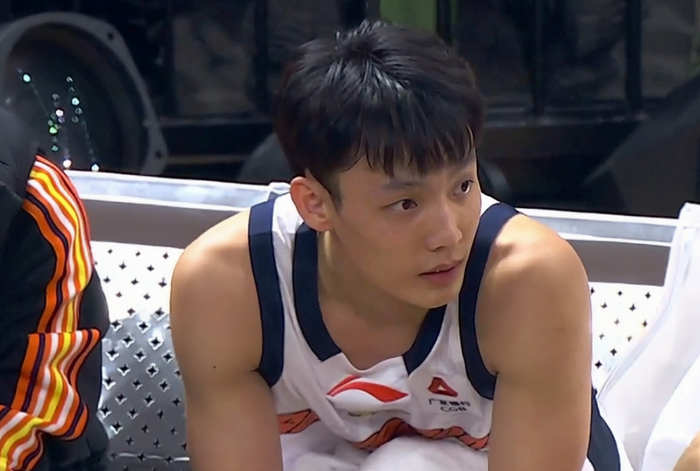 开云线上入口-广东狂胜合肥33分：徐杰23+6+7三分 胡明轩复出10分