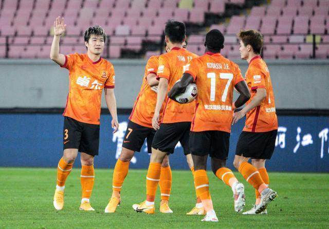 开云网站-志在三分终取三分！13轮苦战武汉队取赛季首场胜利