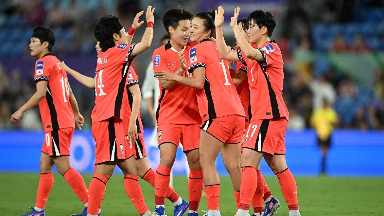 开云下载-3-0！3-0！女足亚洲杯首个8强无限诞生，中国队冲四强传来好消息